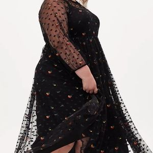 Torrid embroidered black lace dress size 00/12 NWT